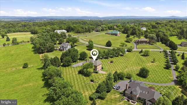 144 WIDENER DR, Winchester, VA 22603