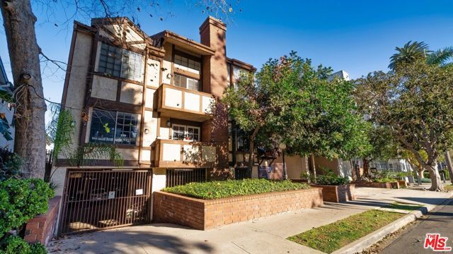 1532 Granville Avenue, Los Angeles, CA 90025