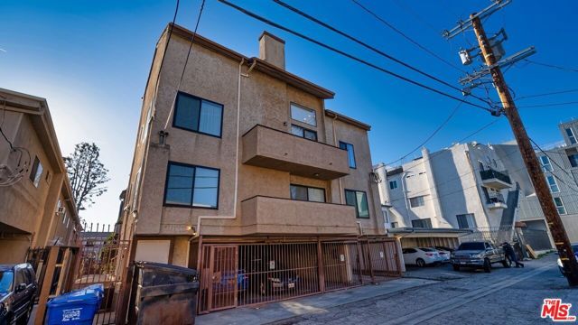 1532 Granville Avenue, Los Angeles, CA 90025