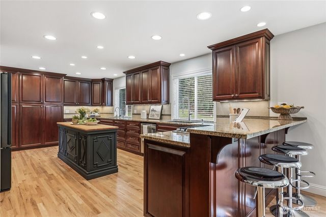 6211 247th Avenue NE, Redmond, WA 98053