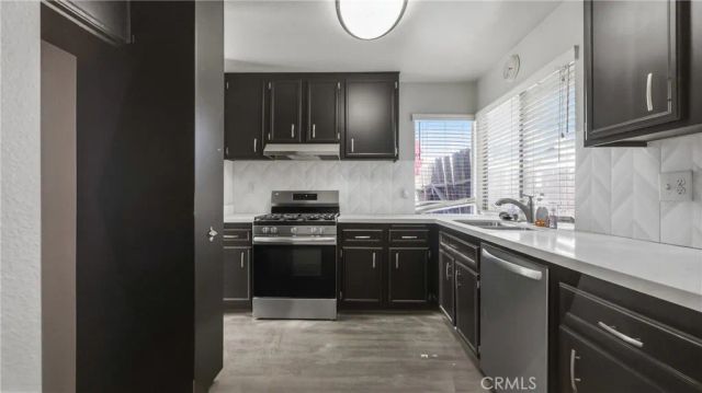 371 Red Cedar, Perris, CA 92570