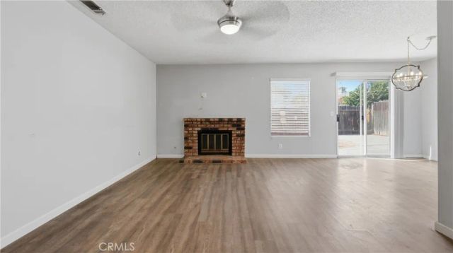371 Red Cedar, Perris, CA 92570