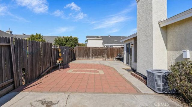 371 Red Cedar, Perris, CA 92570