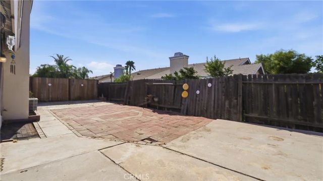 371 Red Cedar, Perris, CA 92570