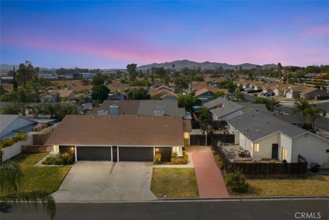 371 Red Cedar, Perris, CA 92570