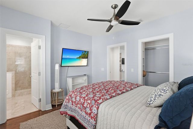 1325 SNELL ISLE BOULEVARD NE 105, St Petersburg, FL 33704