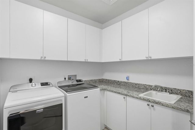 1325 SNELL ISLE BOULEVARD NE 105, St Petersburg, FL 33704