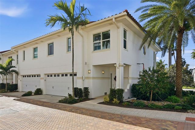 1325 SNELL ISLE BOULEVARD NE 105, St Petersburg, FL 33704