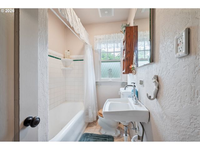 2733 FIR St, Longview, WA 98632