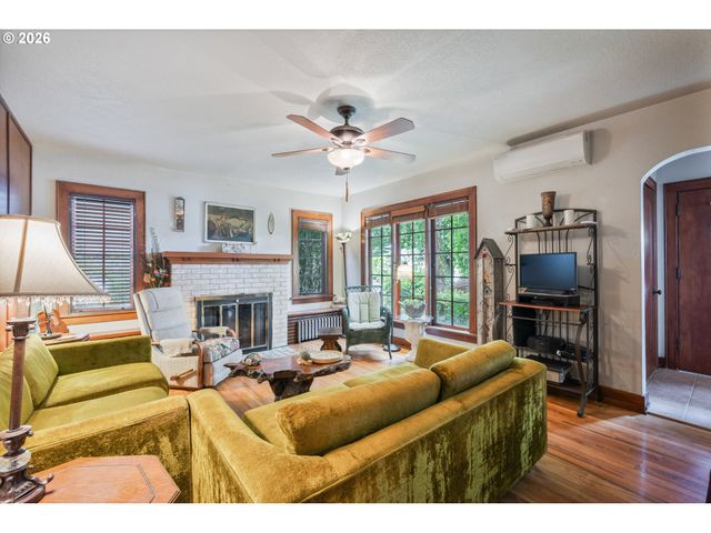 2733 FIR St, Longview, WA 98632