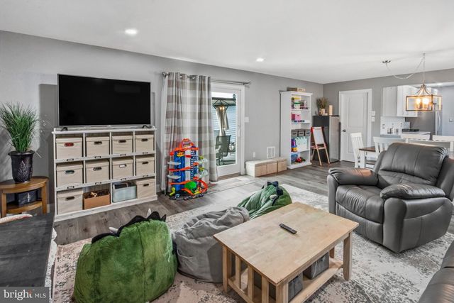 633 MUHLENBERG AVE, Wenonah, NJ 08090