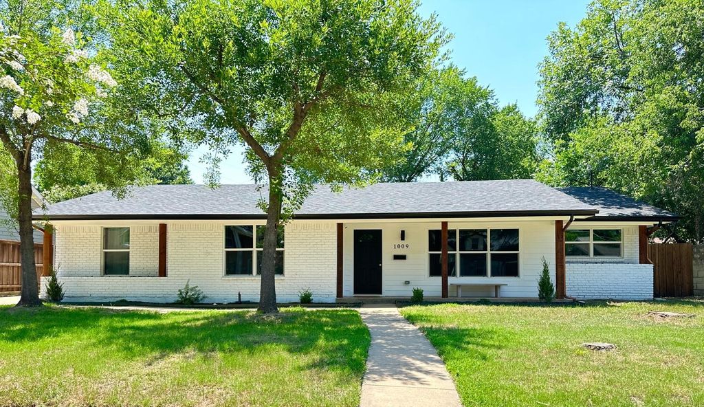 1009 Walnut Street, Irving, TX 75060