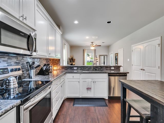 278 Capetown, Montgomery, TX 77356