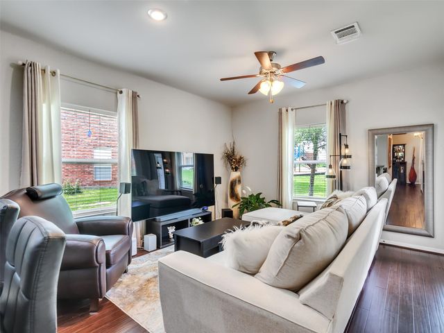 278 Capetown, Montgomery, TX 77356