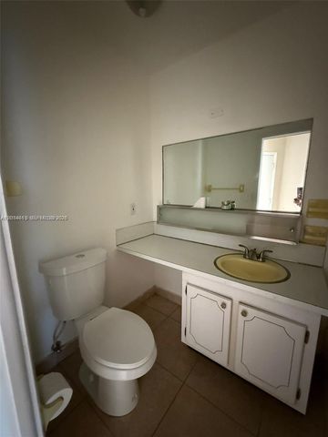18707 NE 2nd Ave 918, Miami, FL 33179