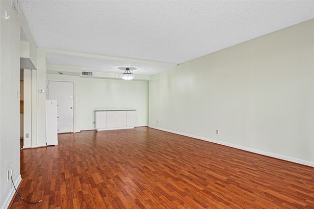 5200 Keller Springs Road 711, Dallas, TX 75248