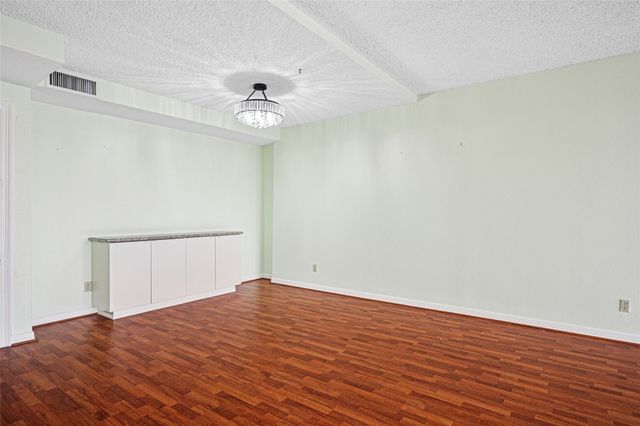 5200 Keller Springs Road 711, Dallas, TX 75248