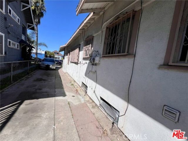 1826 S Bonnie Brae Street, Los Angeles, CA 90006