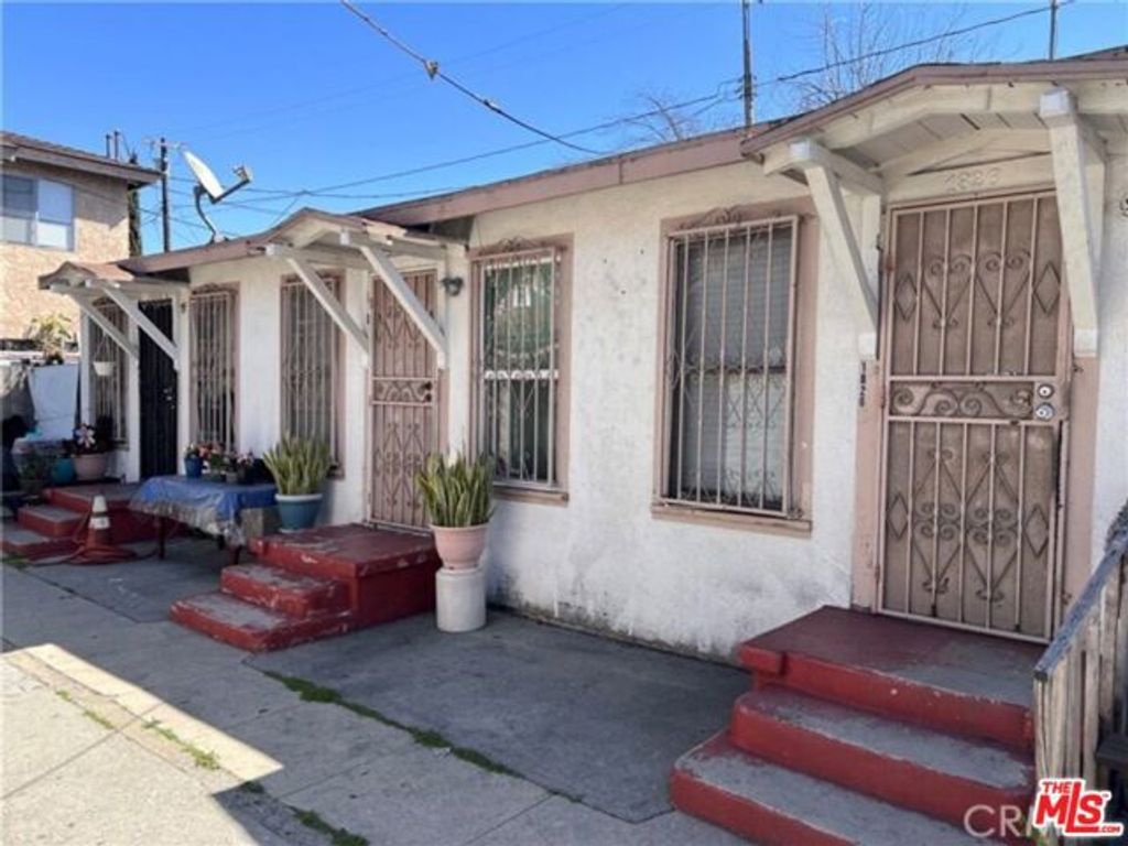 1826 S Bonnie Brae Street, Los Angeles, CA 90006