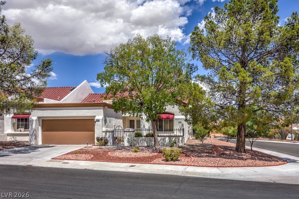 9200 Quail Ridge Drive, Las Vegas, NV 89134 — photo 2