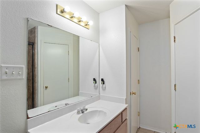 1815 Liberty Hill Drive, Belton, TX 76513