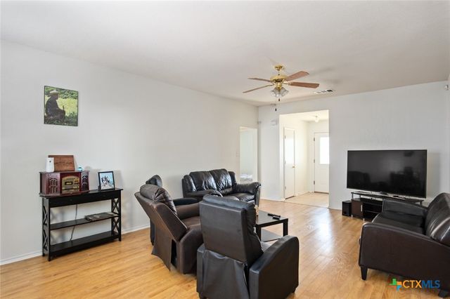 1815 Liberty Hill Drive, Belton, TX 76513