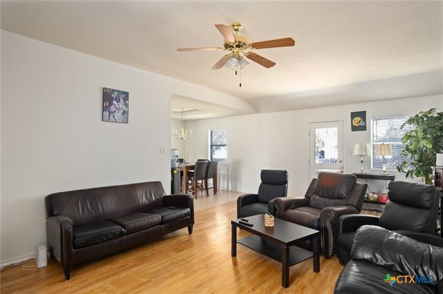 1815 Liberty Hill Drive, Belton, TX 76513