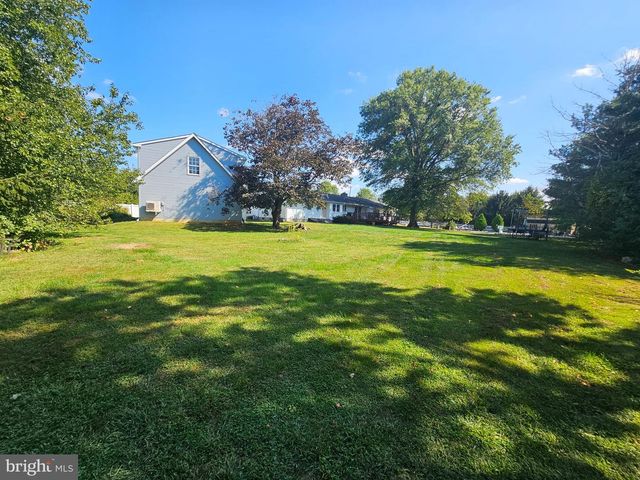 156 ELLISDALE RD, Allentown, NJ 08501