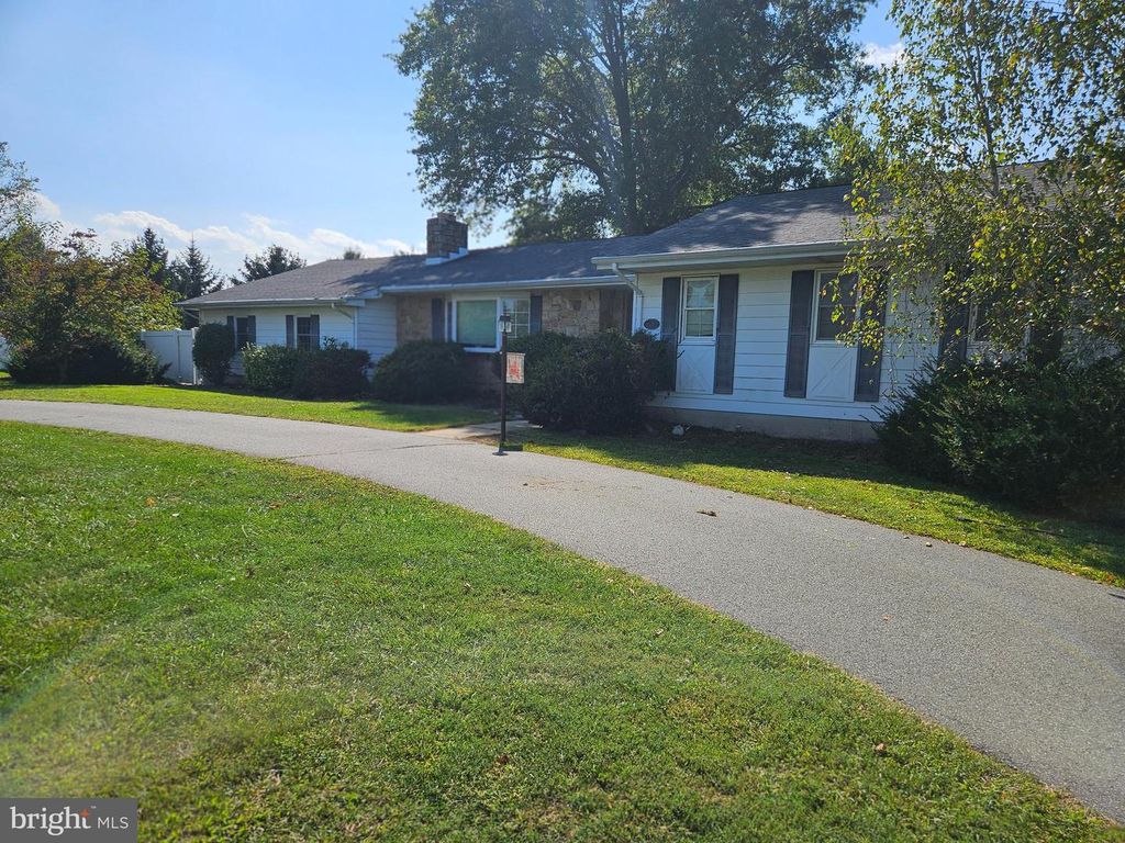 156 ELLISDALE RD, Allentown, NJ 08501