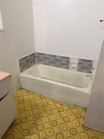 6432 Creemore Lane, Tujunga, CA 91042