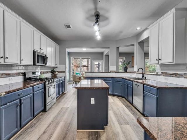 17726 Creek Bluff Lane, Cypress, TX 77433