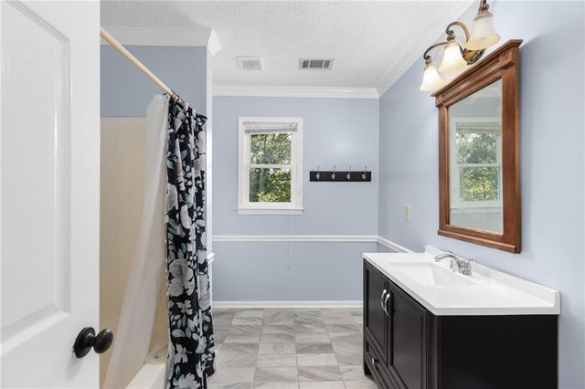 2527 Venture Circle, Gainesville, GA 30506