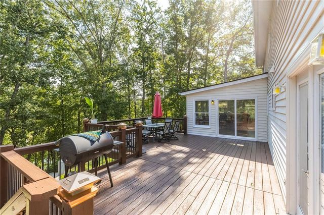 2527 Venture Circle, Gainesville, GA 30506