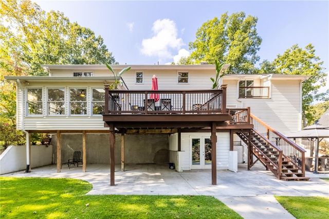 2527 Venture Circle, Gainesville, GA 30506