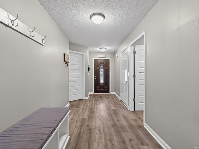 2825 Briar Bush Lane, Fort Wayne, IN 46815