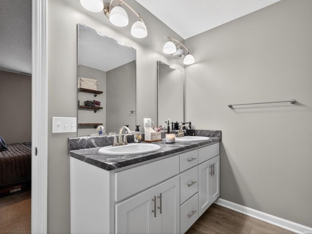 2825 Briar Bush Lane, Fort Wayne, IN 46815