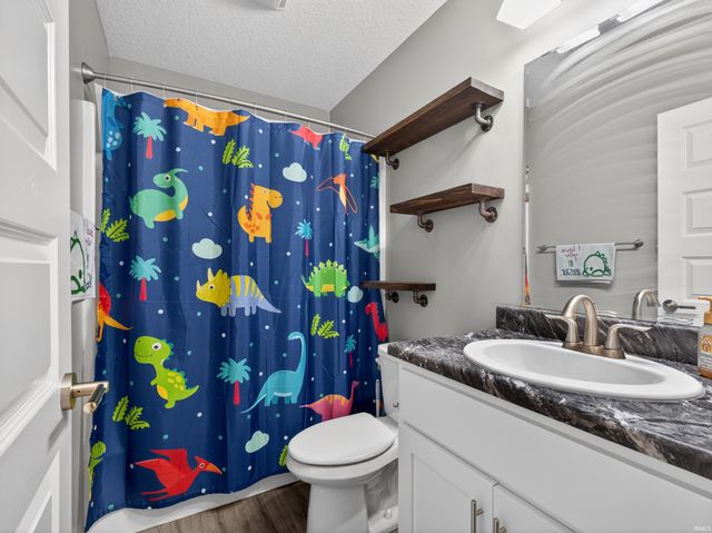 2825 Briar Bush Lane, Fort Wayne, IN 46815