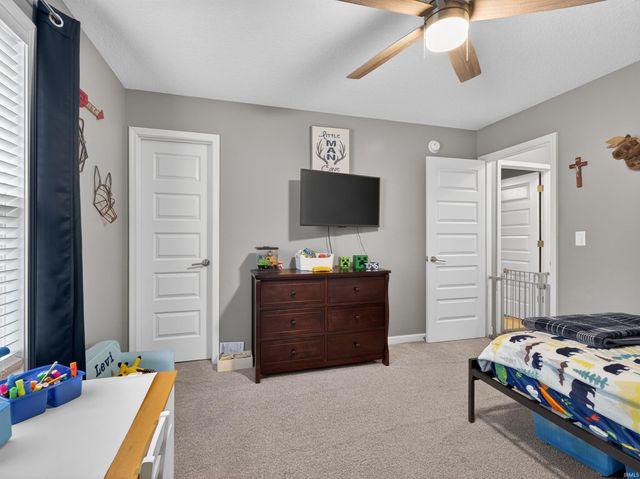 2825 Briar Bush Lane, Fort Wayne, IN 46815