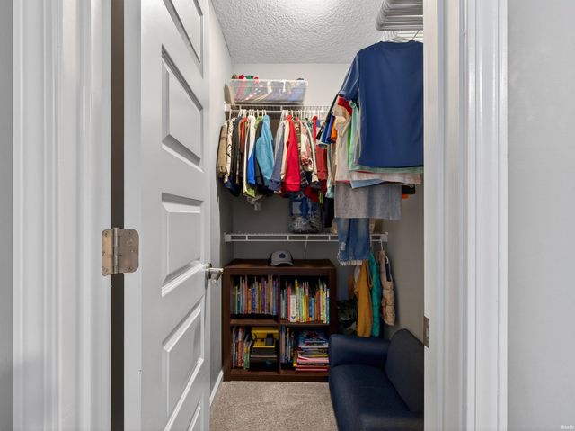 2825 Briar Bush Lane, Fort Wayne, IN 46815