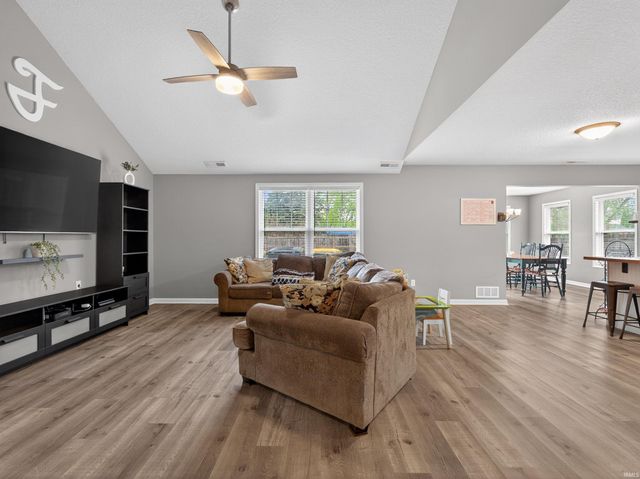 2825 Briar Bush Lane, Fort Wayne, IN 46815