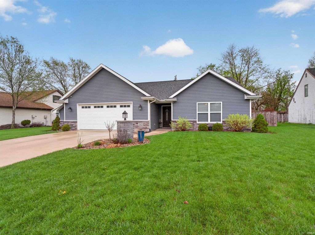 2825 Briar Bush Lane, Fort Wayne, IN 46815
