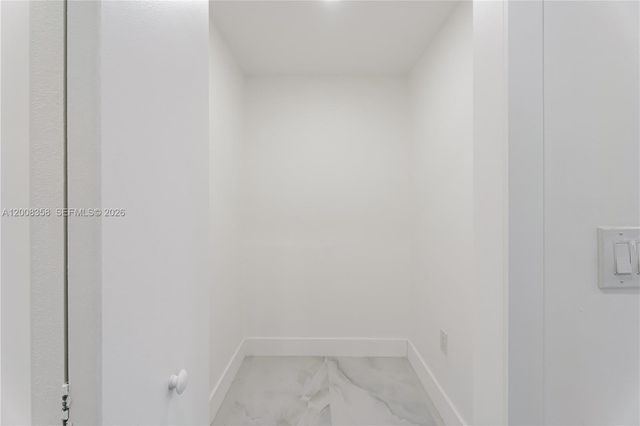 851 W 35th St, Hialeah, FL 33012