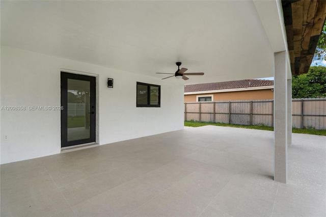 851 W 35th St, Hialeah, FL 33012