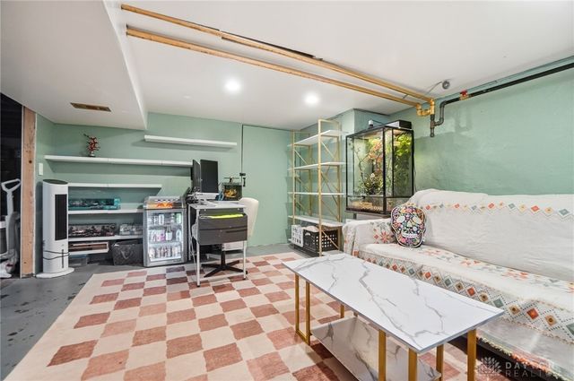 2900 California Avenue, Dayton, OH 45419