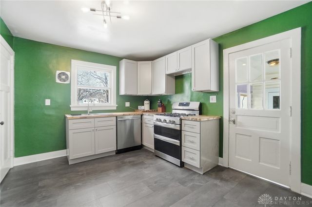 2900 California Avenue, Dayton, OH 45419