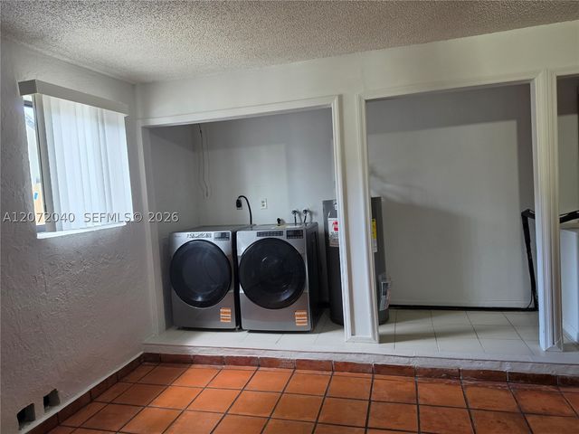 11956 SW 97th St ., Miami, FL 33186