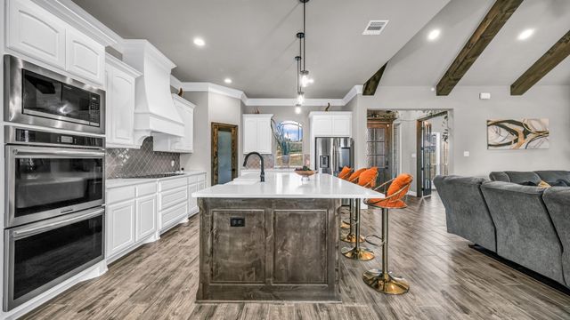 1055 Meadow Wood Terrace, Azle, TX 76020