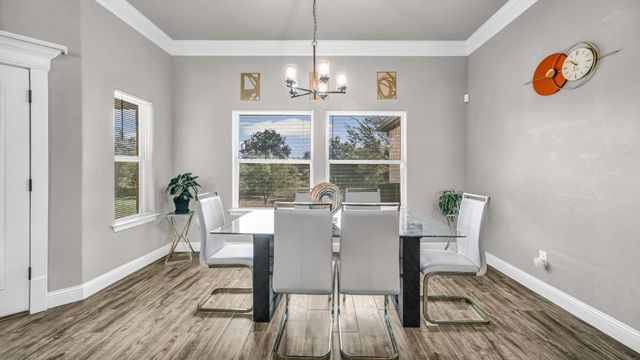 1055 Meadow Wood Terrace, Azle, TX 76020