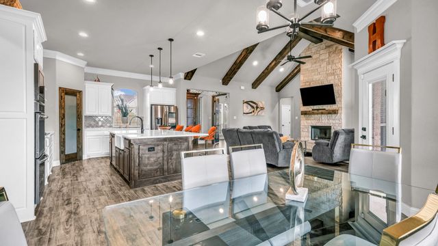 1055 Meadow Wood Terrace, Azle, TX 76020