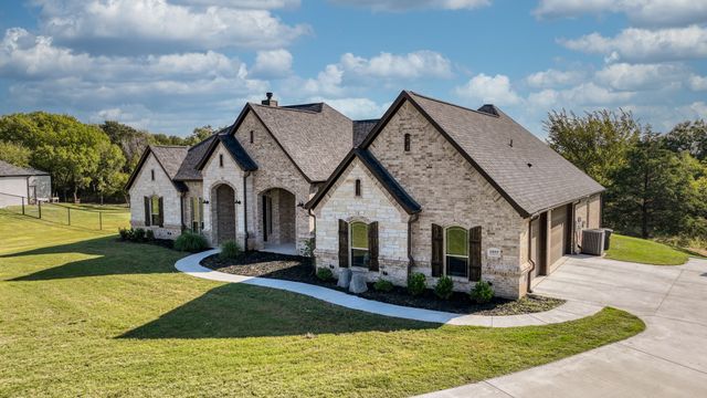 1055 Meadow Wood Terrace, Azle, TX 76020